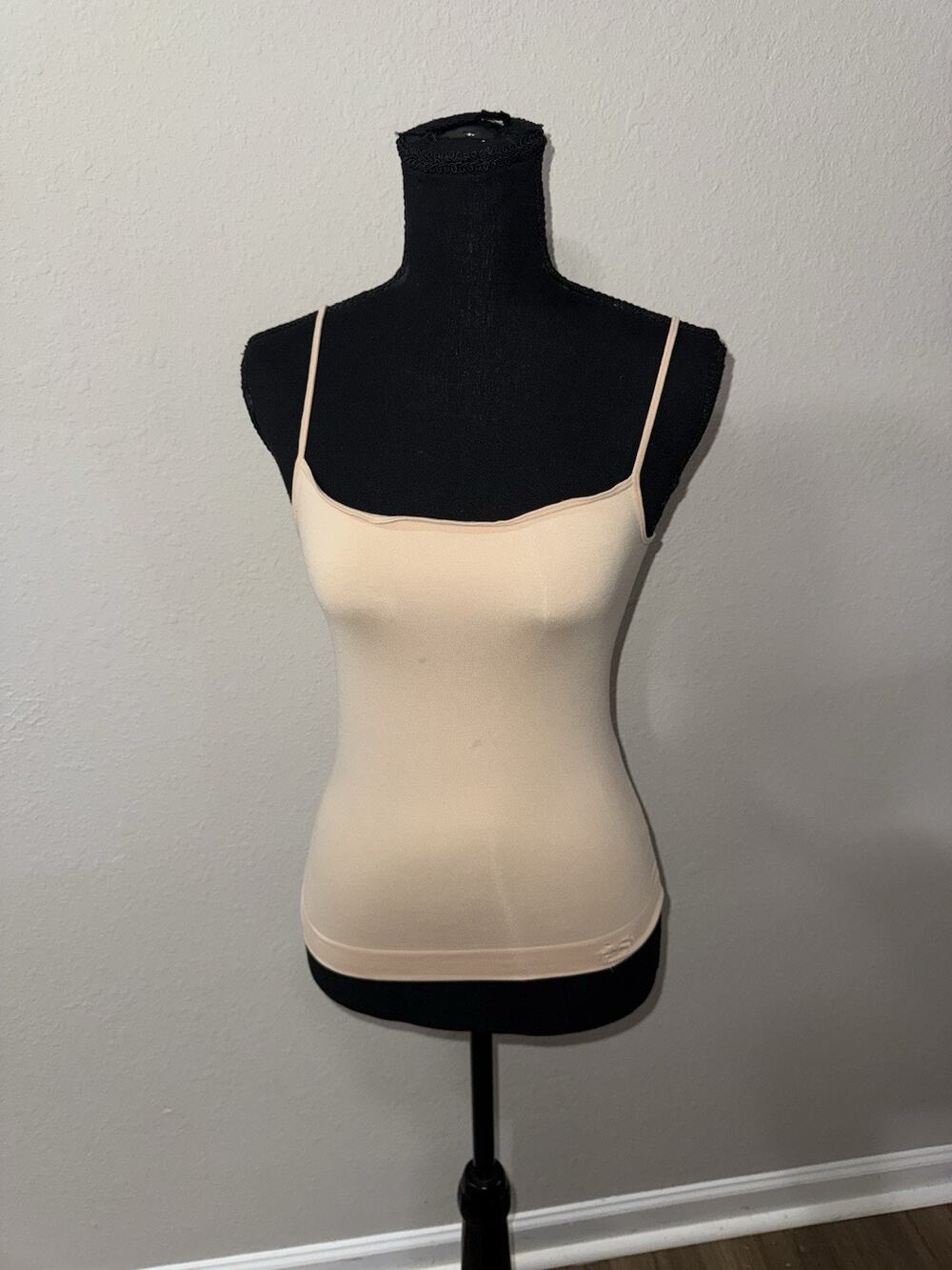 Wacoal Womens Medium Nude Beige Seamless Spaghetti Strap Cami Tank Top